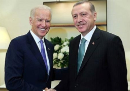 بايدن يلتقي أردوغان بعد توبيخه الحزب الحاكم على حملة اعتقال الصحفيين وأساتذة الجامعات