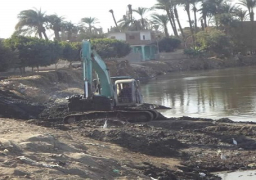 تطهيرات الجزر بطول مجري بحر يوسف في المنيا