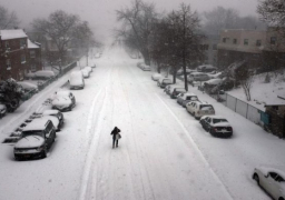 إلغاء أكثر من 800 رحلة جوية فى مطار “دنفر” الأمريكي بسبب عاصفة ثلجية