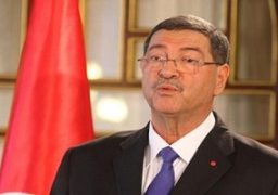 رئيس وزراء تونس يؤكد “السيطرة” على الوضع في بلاده التي تشهد احتجاجات