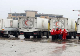 شاحنات إغاثة تدخل بلدة مضايا السورية المحاصرة