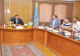 محافظ اسيوط يترأس غرفة العمليات الفرعية لمتابعة الوضع الامني بالشوارع