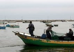 محافظ الدقهلية يحظر صيد الأسماك ببحيرة المنزلة