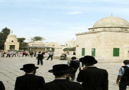 مستوطنون يقتحمون باحات الاقصي ومجلس الإفتاء الأعلى يندد باستمرار الانتهاكات