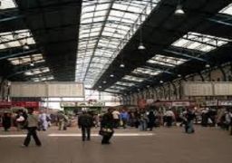 وزير النقل يطمئن على سير قطارات وجهي بحري وقبلي فى محطة مصر