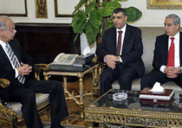 رئيس الوزراء يستقبل وزير الصناعة العراقي لبحث التعاون بين البلدين