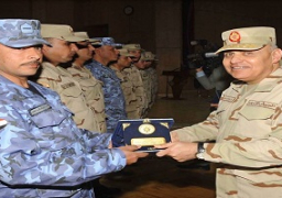 القائد العام : القوات المسلحة تتخذ كافة التدابير والإجراءات لحماية الحدود الإستراتيجية براً وبحراً وجواً