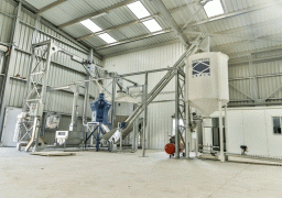 وزير التموين : إيطاليا تدرس إقامة ثلاث مناطق لوجيتسية و10 صوامع أفقية لتخزين الاقماح بالصعيد