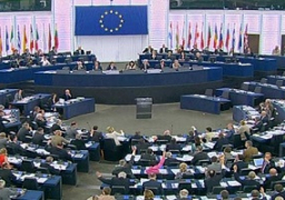 البرلمان الأوروبي يعاقب نائبا بولنديا تحدث بطريقة مهينة