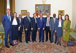 الرئيس السيسي يستقبل وفداً من كبار المديرين التنفيذيين للبنك الأفريقي للتنمية