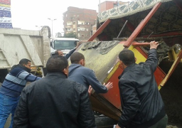 بالصور .. إزالة 28 حالة تعد و 75 حالة إشغال طريق بأسيوط