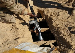 بالصور .. المتحدث العسكري : ضبط مخزنين للأسلحة وتدمير نفق خرساني