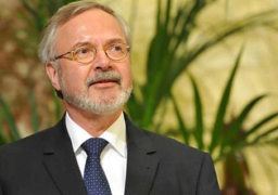 رئيس بنك الاستثمار الأوروبي: قرض بقيمة ١١٥ مليون يورو لمصر لإقامة مزرعة رياح لتوليد الكهرباء