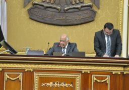 عبد العال لنواب البرلمان: “اطمئنوا انتم فى أيد أمينة”