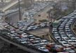 كثافات مرورية بكوبرى 6 اكتوبر بسبب سقوط احدى الكتل الخرسانية