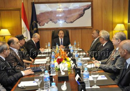 وزير الداخلية يعقد إجتماعاً مع مساعدى الوزير والقيادات الأمنية لتأمين فعاليات منتدى الإستثمار والتمويل فى إفريقيا