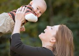 العالم العربي يحيي عيد الأم