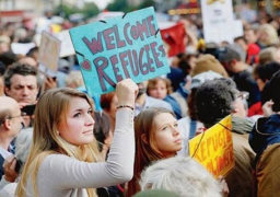 الاتحاد الأوروبي يمهل اليونان حتى مايو لتسجيل جميع اللاجئين