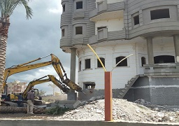 الري: إزالة 14 مخالفة تعدى على مجرى نهر النيل في حملة مكبرة بدمياط