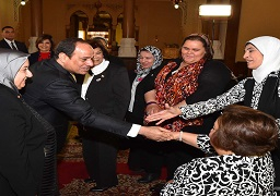 السيسي يؤكد دعم الدولة للمجلس القومي للمرأة وتفعيل إسهاماته في قضايا المجتمع