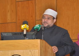 بالصور .. وزير الاوقاف يطالب بمحاربة الدخلاء على المهن ويؤكد مصر مقبلة على نهضة تليق بها