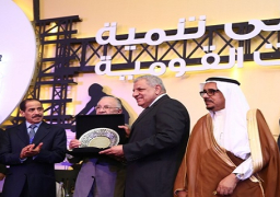 بالصور.. ملتقى “بناة مصر” يكرم محلب والسفير البرازيلي وعدد من رواد مهنة المقاولات