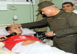 بالصور..صبحى يزور أبطال القوات المسلحة مصابى المواجهات مع الإرهاب