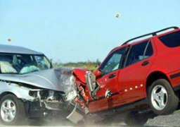 توقف حركة المرور أعلى الطريق الدائرى بسبب تصادم سيارتين ملاكى