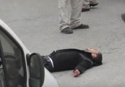 بالفيديو.. إعدام أمام الكاميرات.. جندي إسرائيلي يفجر رأس جريح فلسطيني