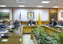 رئيس جامعة المنيا: النهوض بالمستشفيات الجامعية وتوفير وتحديث أجهزتها من أولوياتنا