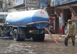 السيطرة على عطل مفاجيء بماسورة للمياه بأحد شوارع شبين القناطر