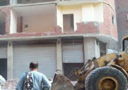 محافظ القاهرة : إزالة عقار مخالف علي حرم السكة الحديد بحي السلام أول