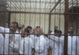 اليوم .. محاكمة 98 متهماً بأقتحام بنك مصر بالمنيا