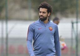 “الكاف” يهنئ محمد صلاح على تألقه مع روما الإيطالى