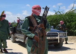 مسلحون يهاجمون قاعدة للجيش في شمال مقديشيو ولا تفاصيل رسمية عن أعداد الضحايا