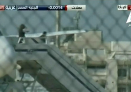 إطلاق صراح 50 راكباً بطائرة مصر للطيران المختطفة ما عدا طاقمها و4 أجانب