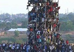 الجارديان: العناية الإلهية أنقذت مباراة نيجيريا ومصر من كارثة إنسانية