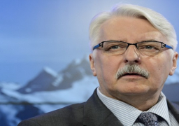 وزير الخارجية البولندي: ملتزمون باستقبال 7 آلاف لاجئ بشروط