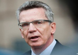 وزير الداخلية يستقبل نظيره الألماني بمطار القاهرة