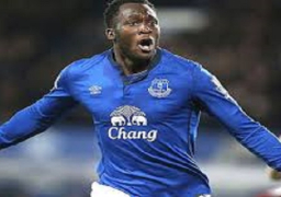 إيفرتون الإنجليزي يطلب 65 مليون جنيه إسترليني للموافقة على بيع “لوكاكاو”