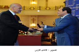 السيسي يمنح وسام العمل لعشرة من قدامي النقابيين ونوط الامتياز لاثنين من العاملين بالقوى العاملة