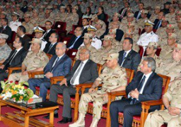 بالصور.. فى الذكرى الـ34 لتحرير سيناء.. وزير الدفاع: جيشنا وطنى شريف جدير بثقة شعبه.. ومجدى عبد الغفار: التجاوزات الفردية ليست منهجاً ونتعامل معها بحزم.. ورئيس الوزراء: عازمون على تحقيق مطالب الشعب