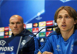 زيدان يؤكد مشاركة بنزيمة أمام فولفسبورج في دوري أبطال أوروبا