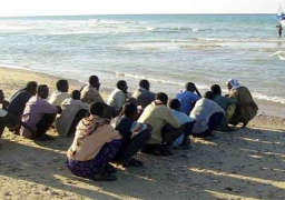 ضبط 55 متسللا بالسلوم بينهم سودانيين
