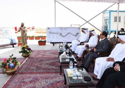 قبيل مغادرته القاهرة ولى عهد أبو ظبى والسيسى فى جولة تفقدية لتجمع الشيخ محمد بن زايد