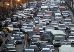 كثافات مرورية بمعظم المحاور الرئيسية بالقاهرة و الجيزة