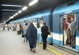 فتح مداخل جديدة للجمهور بمحطة مترو العتبة لتخفيف الازدحام