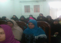 مركز اعلام جنوب أسيوط في لقاء توعوي حول مخاطر الزواج المبكر بقرية الفليو