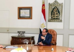 السيسى يجتمع بـ”مميش” لاستعراض مؤشرات التجارة العالمية المنقولة بحرًا