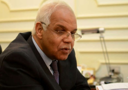 وزير النقل يشدد على سرعة الانتهاء من تطوير طريق القاهرة /السويس